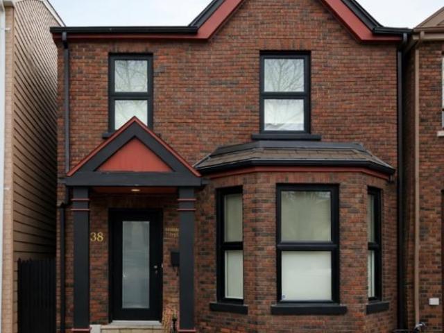 Townhouse for sale in Woburn, Ontario