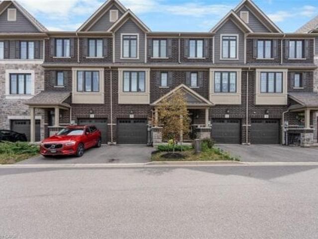 Townhouse for sale in Ancaster, Ontario