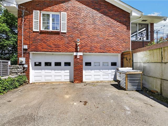 House for sale in West Alexander, Pennsylvania