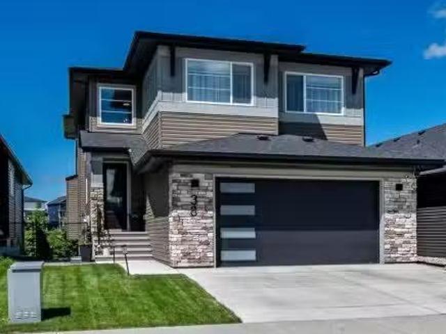 House for sale in Okotoks, Alberta