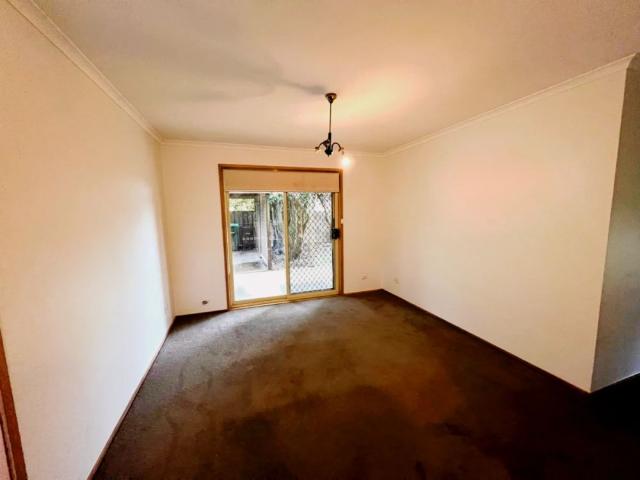 Apartment for rent in Woodend, Victoria