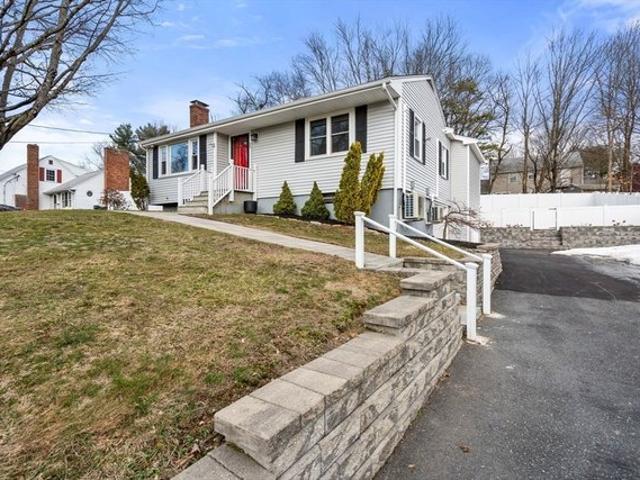 House for sale in Walpole, Massachusetts