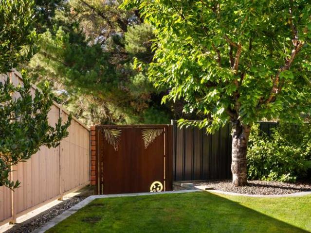 House for sale in Otakou