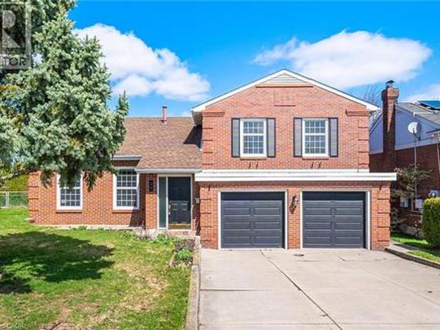 House for sale in Ancaster, Ontario