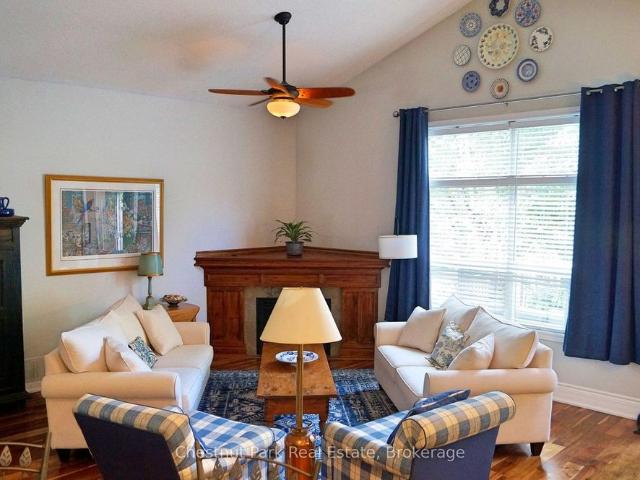 Townhouse for rent in Collingwood Townhouse for rent in Collingwood
