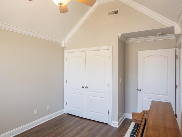 Townhouse for sale in Lakeview, Rossville
