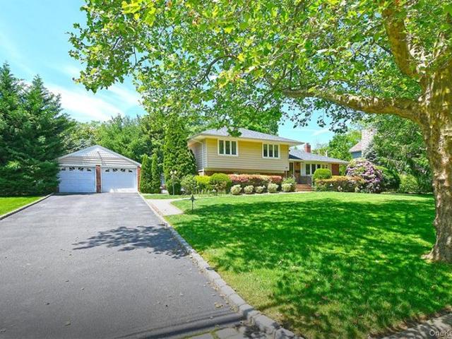 House for sale in Huntington, New York
