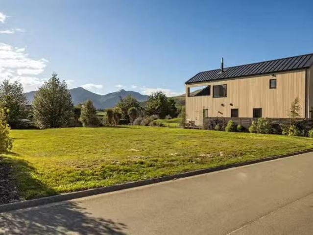 House for sale in Otakou