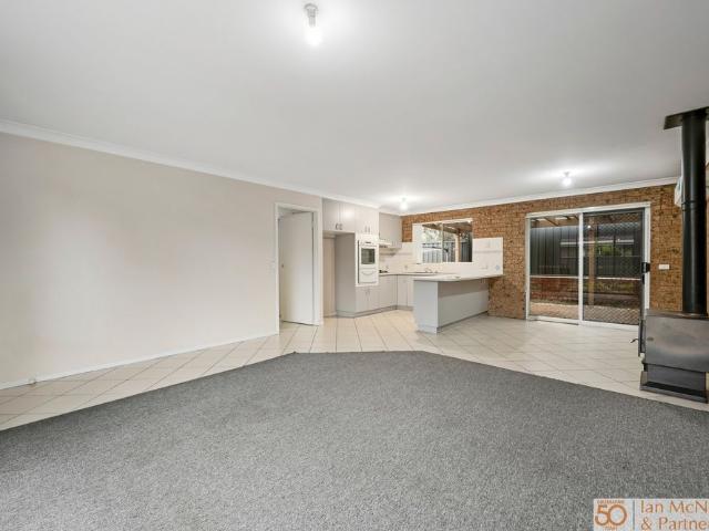Townhouse for rent in Queanbeyan, New South Wales