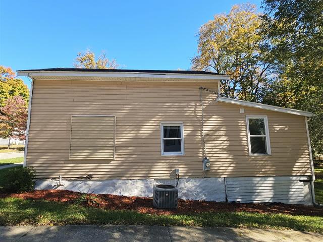 House for sale in Hillsdale, Hillsdale County