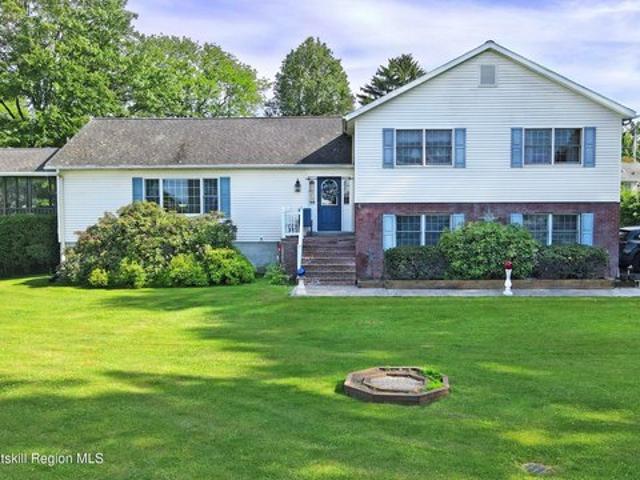 House for sale in Bloomington, New York
