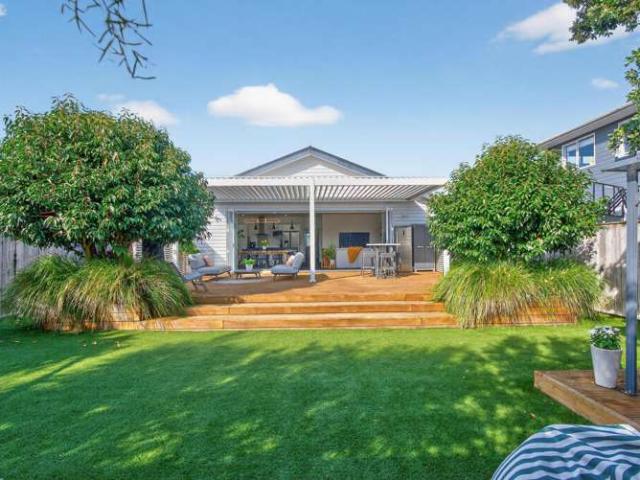 House for sale in Days Bay, Wellington