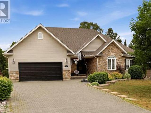House for sale in Sault Sainte Marie, Ontario