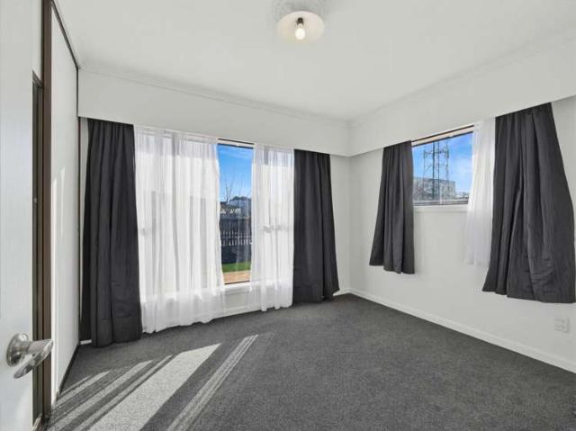 House for sale in Chaslands, Canterbury