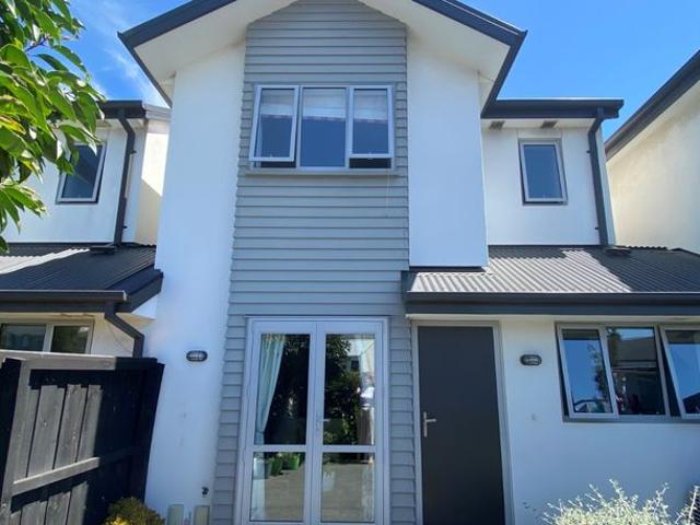 House for rent in Chaslands, Canterbury