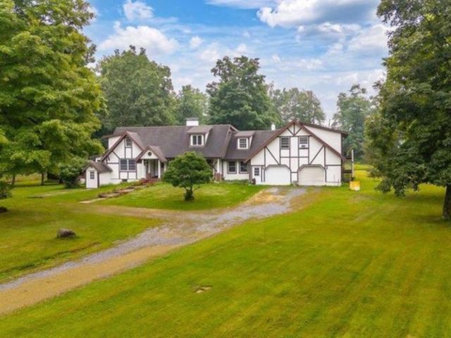 House for sale in Staatsburg, Town of Hyde Park
