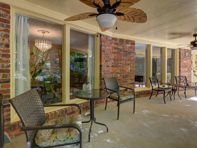 House for sale in Woodland Hills, Columbia