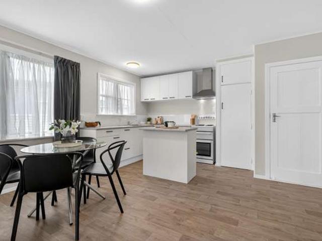 House for sale in Days Bay, Wellington