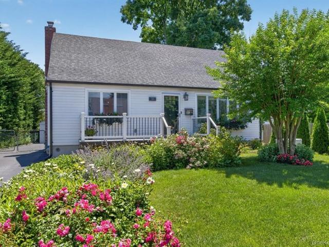 House for sale in Huntington, New York