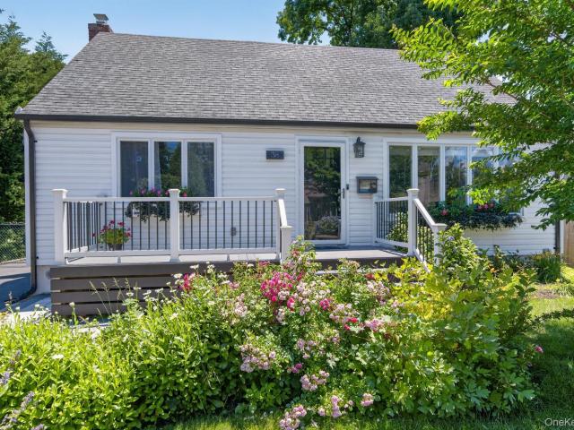 House for sale in Huntington, New York