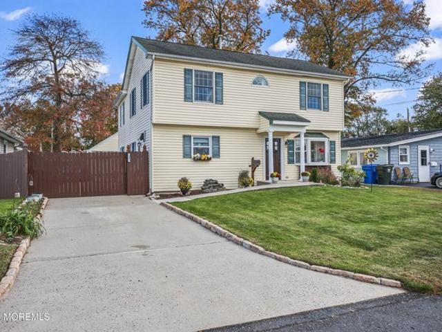 House for sale in Cliffwood, New Jersey