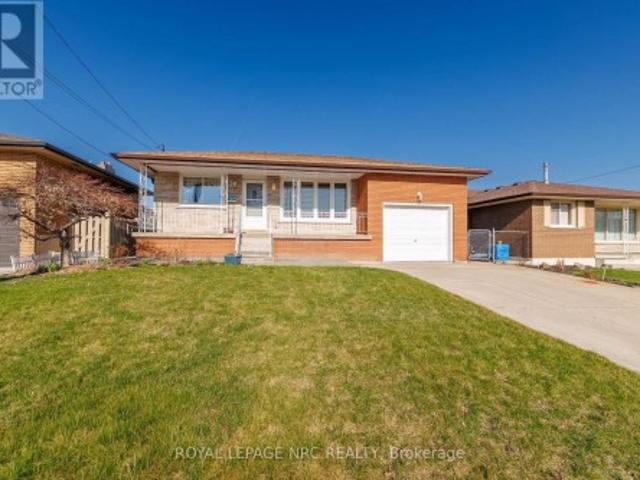 House for sale in Ancaster, Ontario