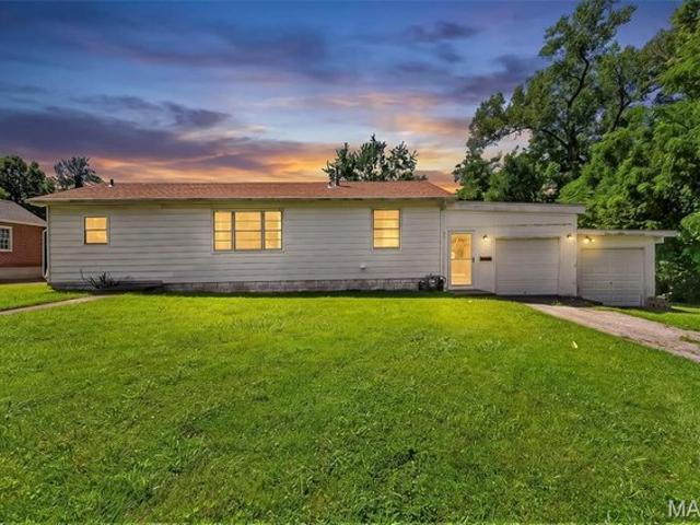House for sale in Belleville, Illinois
