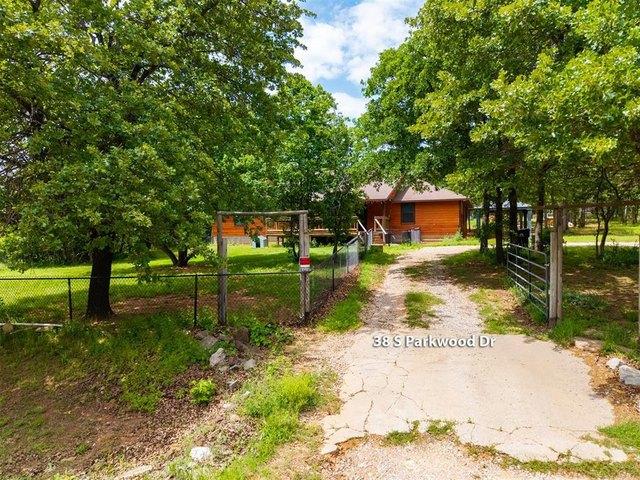 House for sale in Luther, Oklahoma