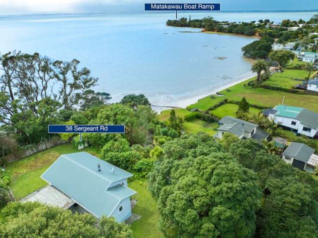 House for sale in Awhitu