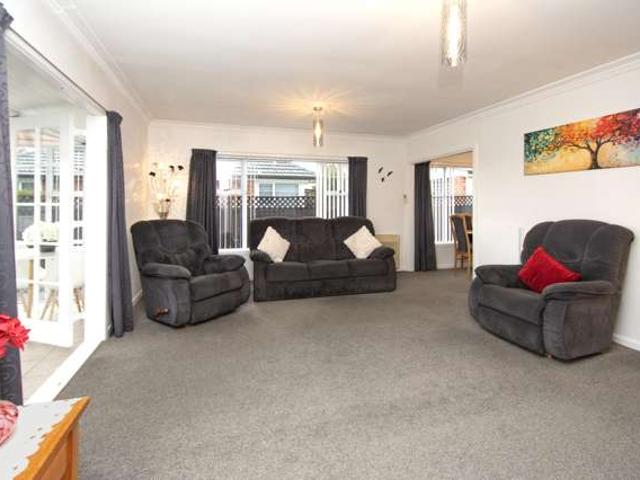 House for sale in Chaslands, Canterbury