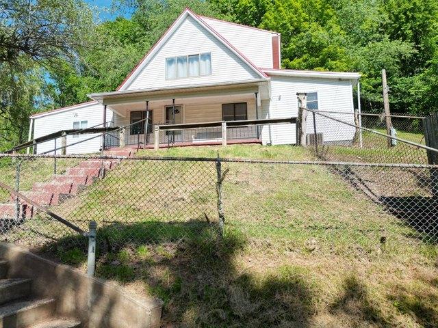 House for sale in Reedy, West Virginia