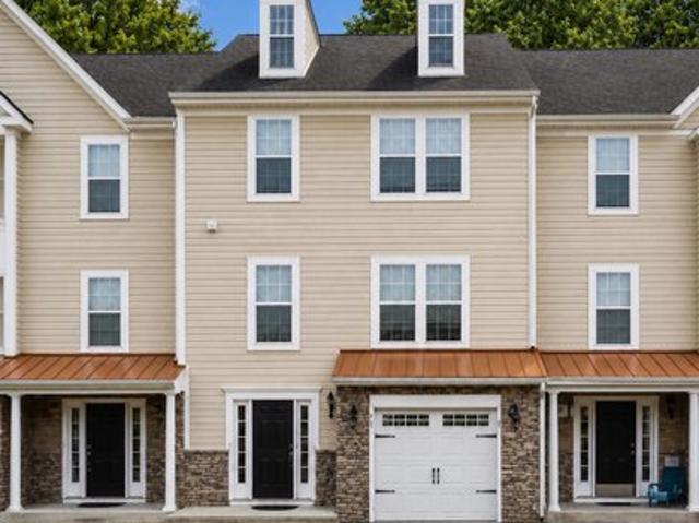Townhouse for sale in Delaware