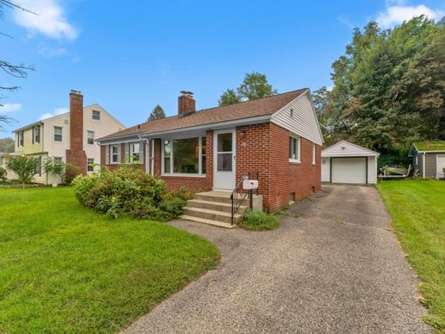 House for sale in Hillsdale, Michigan