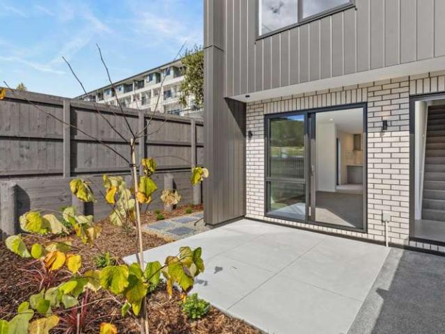 Townhouse for sale in Wairau Valley