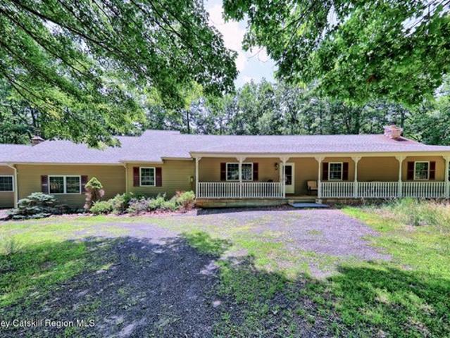 House for sale in Acra, New York