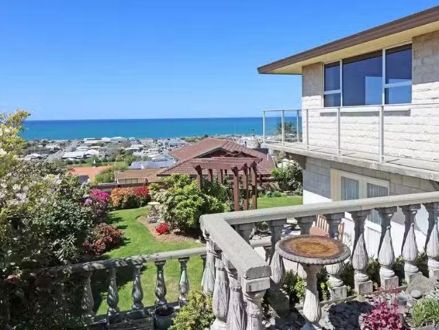 House for sale in Otakou
