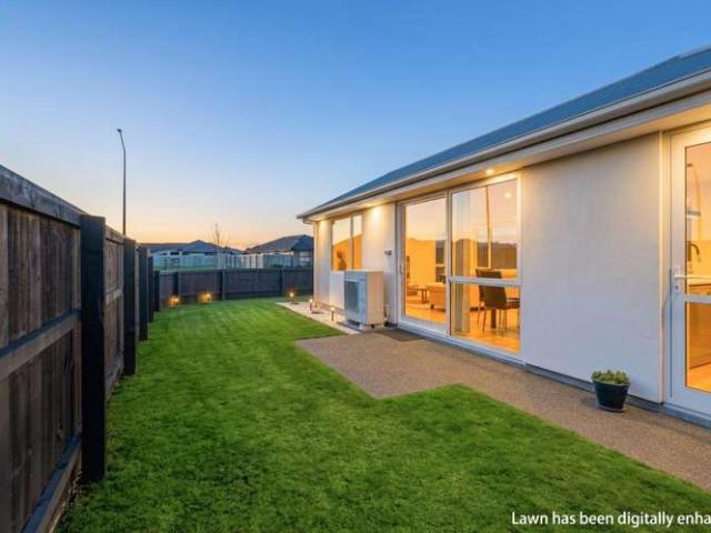 House for sale in Chaslands, Canterbury
