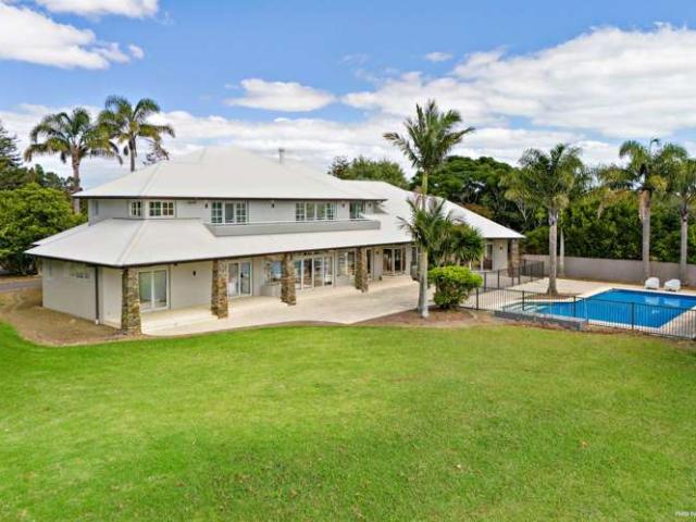 House for sale in Awhitu