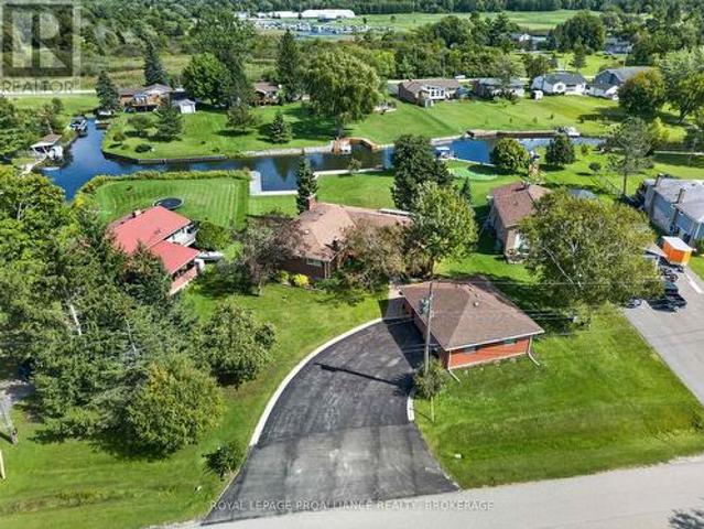 House for sale in Willowbank, Ontario