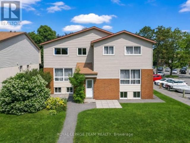 Townhouse for sale in College, Ottawa