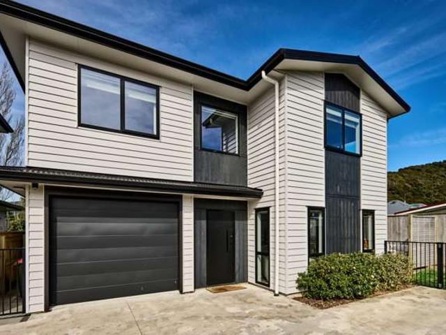 House for sale in Days Bay, Wellington