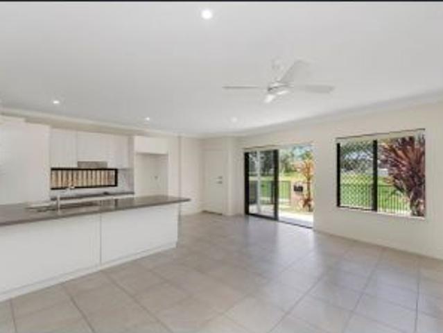 Apartment for rent in Oonoonba, Townsville