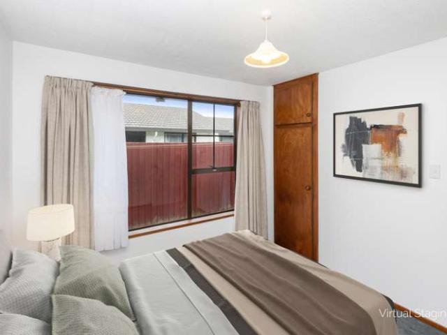 House for sale in Chaslands, Canterbury