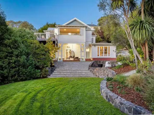 House for sale in Chaslands, Canterbury