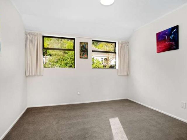 House for sale in Days Bay, Wellington