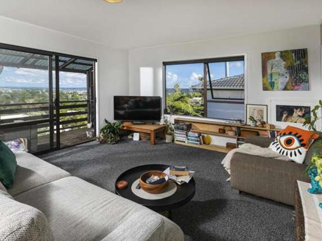 House for sale in Wairau Valley