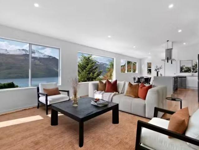 House for sale in Otakou