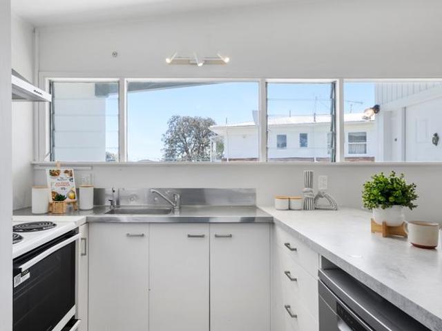 Apartment for rent in Saint Johns, Ōrākei