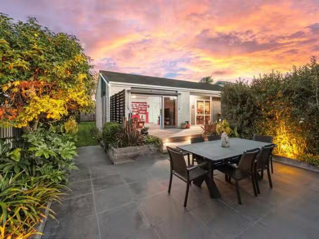 House for sale in Saint Albans, Canterbury