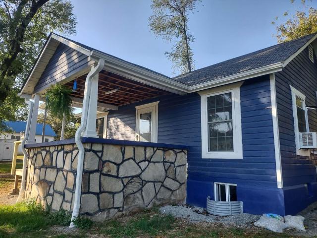 House for sale in Bakersfield, Missouri